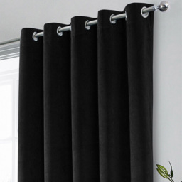 Enhanced Living Hampton Black Velvet Blackout Thermal Eyelet Curtains 117 x 183cm - Wilko - thumbnail 3