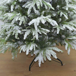 Shatchi Multicolour LED Pre-Lit Snow Flocked Lapland Fir Artificial Christmas Tree 4ft - White - Wilko - thumbnail 5