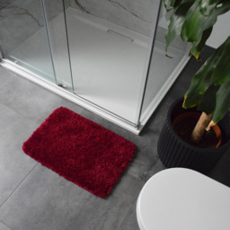 Allure Bath Fashions Burgundy Microfibre Shaggy Bath Mat 40 x 60cm - Red - Wilko - thumbnail 3