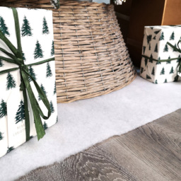 Samuel Alexander Soft White Artificial Snow Blanket Christmas Decoration 90 x 1350cm - Size: 90 x 1350 x 90cm - Wilko - thumbnail 7