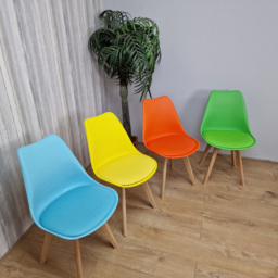 Kosy Koala Set of 4 Multicolour Plastic Dining Chair with Faux Leather Padded Seat - Wilko - thumbnail 4