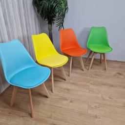 Kosy Koala Set of 4 Multicolour Plastic Dining Chair with Faux Leather Padded Seat - Wilko - thumbnail 3