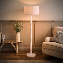 ValueLights Victoria White Fabric Drum Shade White Wood Traditional Stem LED Floor Lamp - Size: 157 x 45 x 45cm - Wilko - thumbnail 7
