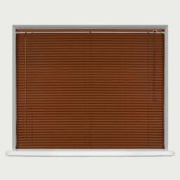 Caecus Wood Grain Effect PVC Long Drop Venetian Blind Dark Oak 75 x 210cm - Brown - Wilko