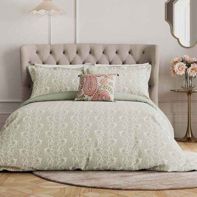 V&A Silk Road Paisley King Size Sage Duvet Set - Wilko - image 1