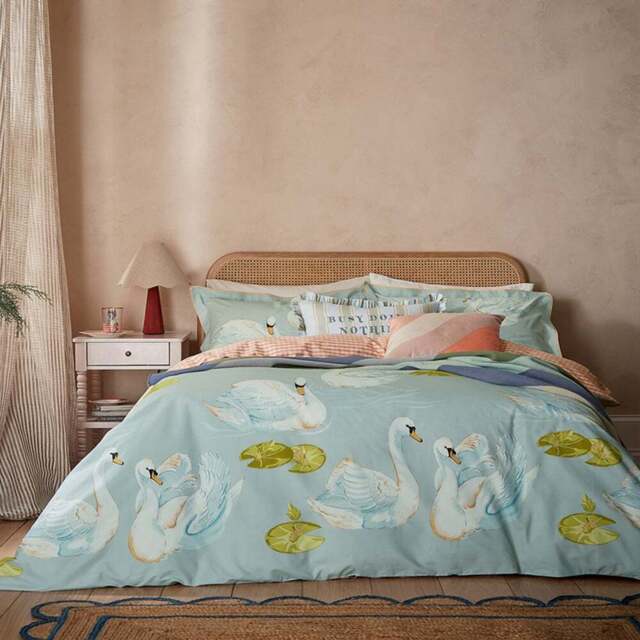 Yvonne Ellen Super King Size Aqua Sister Swans Reversible Duvet Set - Wilko - image 1