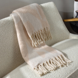 Hoem Meta Marshmallow Jacquard Tasselled Throw 130 x 180cm - Size: 180 x 130cm - Cream - Wilko - thumbnail 6