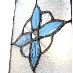 Happy Homewares Clear Glass Traditional Tiffany Style Pendant Shade with Teal Panels - Size: 21 x 14 x 14cm - Green - Wilko - thumbnail 5