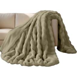 Sweet Dreams Cream Alpine Throw 150 x 200cm - Wilko