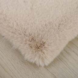 Deluxe Rabbit Faux Fur Rug  - Biscuit/140cm - Wilko - thumbnail 4