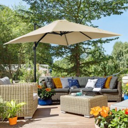 Outsunny Cream White Crank Handle Cantilever Parasol 2.5m - Size: 3m - Wilko - thumbnail 3