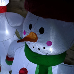 Samuel Alexander Snowman Family Lit Inflatable Christmas Decoration 5ft - Size: 150 x 80 x 80cm - White - Wilko - thumbnail 4