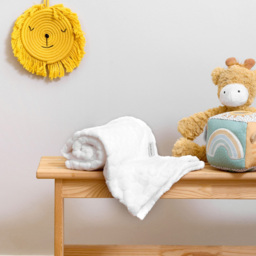 Clair de Lune Baby White Marshmallow Pram Blanket 90 x 70cm - Size: 0.5 x 70 x 90cm - Wilko - thumbnail 3
