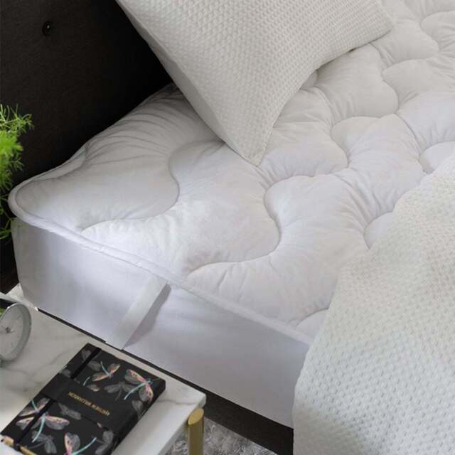 The Lyndon Company Super King Size Velvet Touch Mattress Enhancer - White - Wilko - image 1