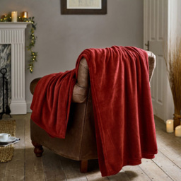 Deyongs Wine The Big One Throw 230 x 270cm - Red - Wilko - thumbnail 3