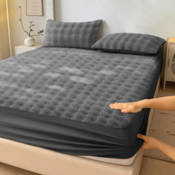 Sweet Dreams Alpine Single Charcoal Faux Fur Fitted Sheet - Wilko - thumbnail 3