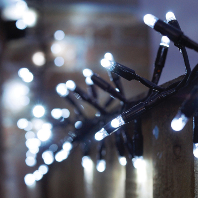 Eagle Connect 250 Cool White LED Black Cluster Light 5m - Size: 0 x 500 x 0cm - Wilko - image 1