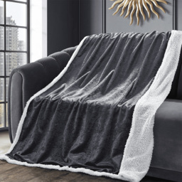 Velosso Charcoal Crushed Velvet Throw 125 x 200cm - Size: 125 x 200 x 1cm - Wilko - thumbnail 3