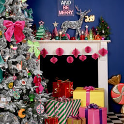 The Seasonal Gift Co Teal Velvet Bow Hanging Decoration 32cm - Size: 29.5 x 22 x 4cm - Wilko - thumbnail 3
