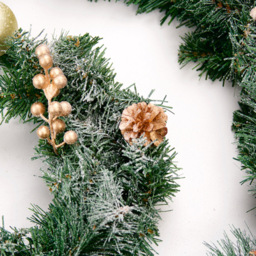 Best Artificial Gold Frosted Christmas Garland 270cm - Wilko - thumbnail 3