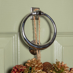 Samuel Alexander Red Wreath with Berries and Pinecones 50cm - Size: 50 x 50 x 50cm - Wilko - thumbnail 5
