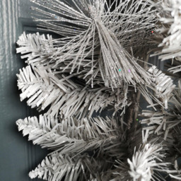 Premier Snow Tipped Silver Glitter Christmas Wreath 50cm - Size: 50 x 50 x 50cm - Wilko - thumbnail 6