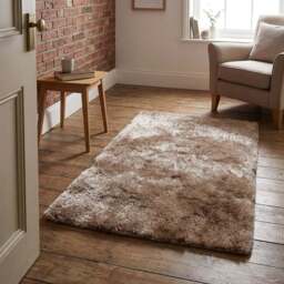 Taupe Silky Shaggy Rug 150 x 80cm - Wilko - thumbnail 3