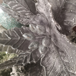 Samuel Alexander Silver Velvet Poinsettia Stem with 2 Flowers Christmas Decoration 68cm - Wilko - thumbnail 5