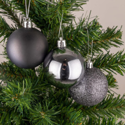 Shatchi 10cm Dark Grey Shatterproof Christmas Baubles 6 Pack - Wilko - thumbnail 3