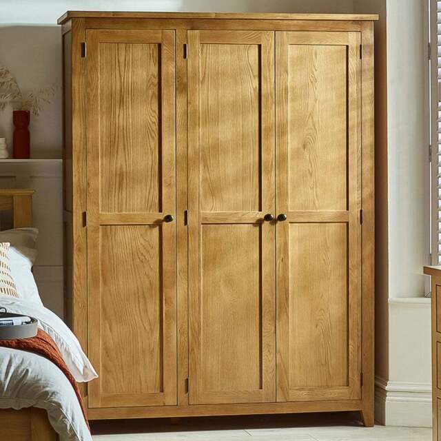 Julian Bowen Marlborough 3 Door Oak Wardrobe - Wood - Wilko - image 1