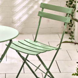 Furniturebox Cruz Green Metal 2 Seater Outdoor Bistro Set - Wilko - thumbnail 5