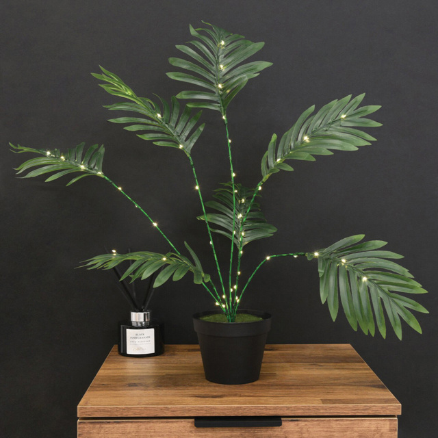 Table Palm Tree Light Green - Wilko - image 1