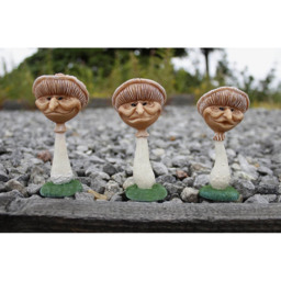 Marco Paul 3 Piece Miniature Mushroom Faces Garden Ornament - Size: 44 x 27 x 31.5cm - White - Wilko - thumbnail 5
