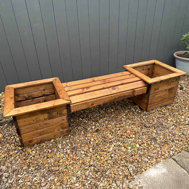 Charles Taylor Knights Single Seater Planter Bench - Size: 40 x 125 x 47.5cm - Brown - Wilko - image 1