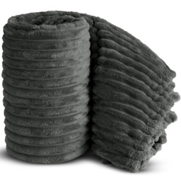 Velosso Bellissima Charcoal Plush Throw 305 x 305cm - Size: 305 x 305 x 1cm - Wilko - thumbnail 4