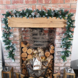 Samuel Alexander Frosted Glacier Christmas Garland with Pine Cones 270cm - Size: 9ft - Green - Wilko - thumbnail 7