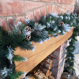 Samuel Alexander Frosted Glacier Christmas Garland with Pine Cones 270cm - Size: 9ft - Green - Wilko - thumbnail 6