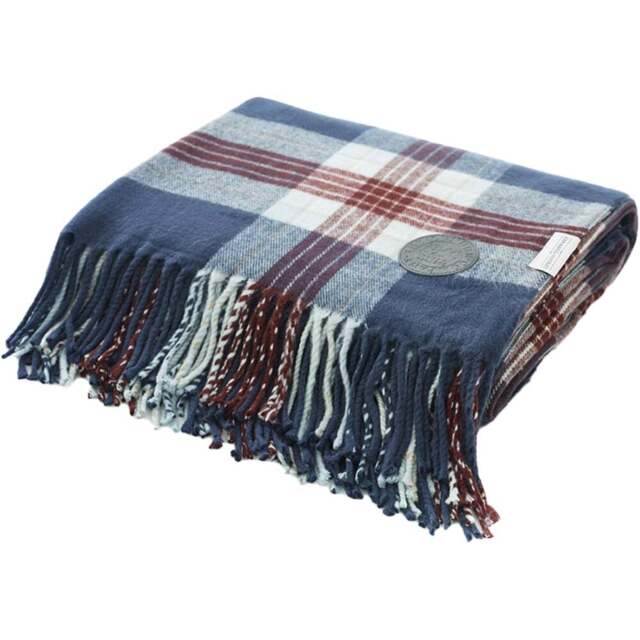 The Lyndon Company Ainsley Tartan Acrylic Throw 140 x 185cm - Size: 140 x 180cm - Multi - Wilko - image 1