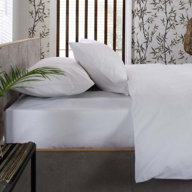 The Lyndon Company Super King Size White Fitted Bed Sheet - Wilko - image 1