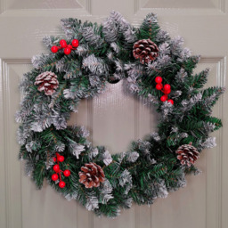 Samuel Alexander Snow Tipped Christmas Wreath with Pine Cones and Berries Green 45cm - Size: 45 x 45 x 45cm - Multi - Wilko - thumbnail 3