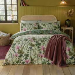 Furn Single Mystic Berry Floral Reversible Duvet Set - Green - Wilko