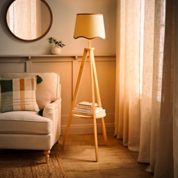 ValueLights Morrigan Natural Wood Shelf Rust Trim Scallop Shade Tripod Floor Lamp with Bulb - Cream - Wilko - thumbnail 7