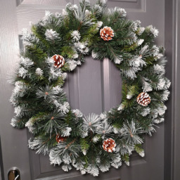 Samuel Alexander Frosted Glacier Snow Tipped Christmas Wreath with Pinecones 60cm - Size: 60 x 60 x 60cm - Green - Wilko - thumbnail 3