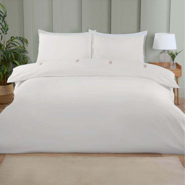 Yasmin Embroidered Duvet Set White Superking - Size: Super King - Wilko - image 1