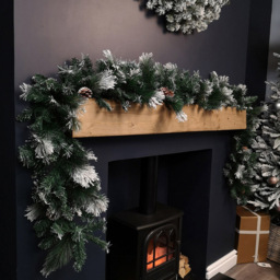 Samuel Alexander Snow Flocked Christmas Garland with Pine Cones and Mixed Needles 270cm - Size: 9ft - Green - Wilko - thumbnail 7