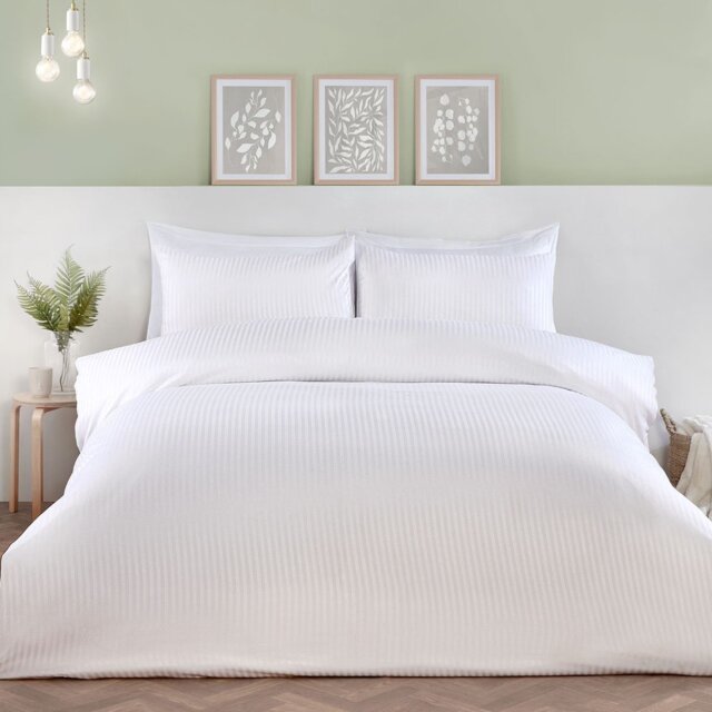Pimlico Satin Stripe Duvet Set - White/King - Wilko - image 1