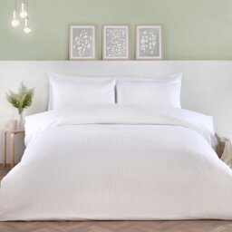 Pimlico Satin Stripe Duvet Set - White/King - Wilko - thumbnail 1