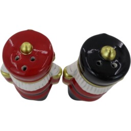 Salt and Pepper Nutcrackers Red and Green - Wilko - thumbnail 5