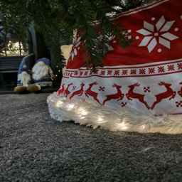 Samuel Alexander Red and White Snowflake and Reindeer LED Christmas Tree Skirt 60cm - Size: 60 x 60 x 60cm - Multi - Wilko - thumbnail 6