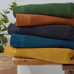 furn. Textured Cotton Blue Bath Towel - Size: 70 x 130cm - Wilko - thumbnail 6